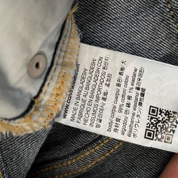 Calvin Klein Jean Shorts, Women’s Size 6 - Picture 9 of 9